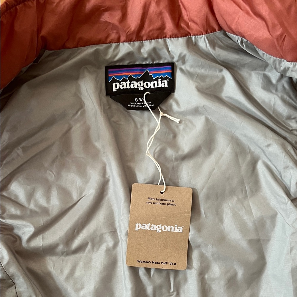 Patagonia Brick Quilted Vest - Picture 4 of 9